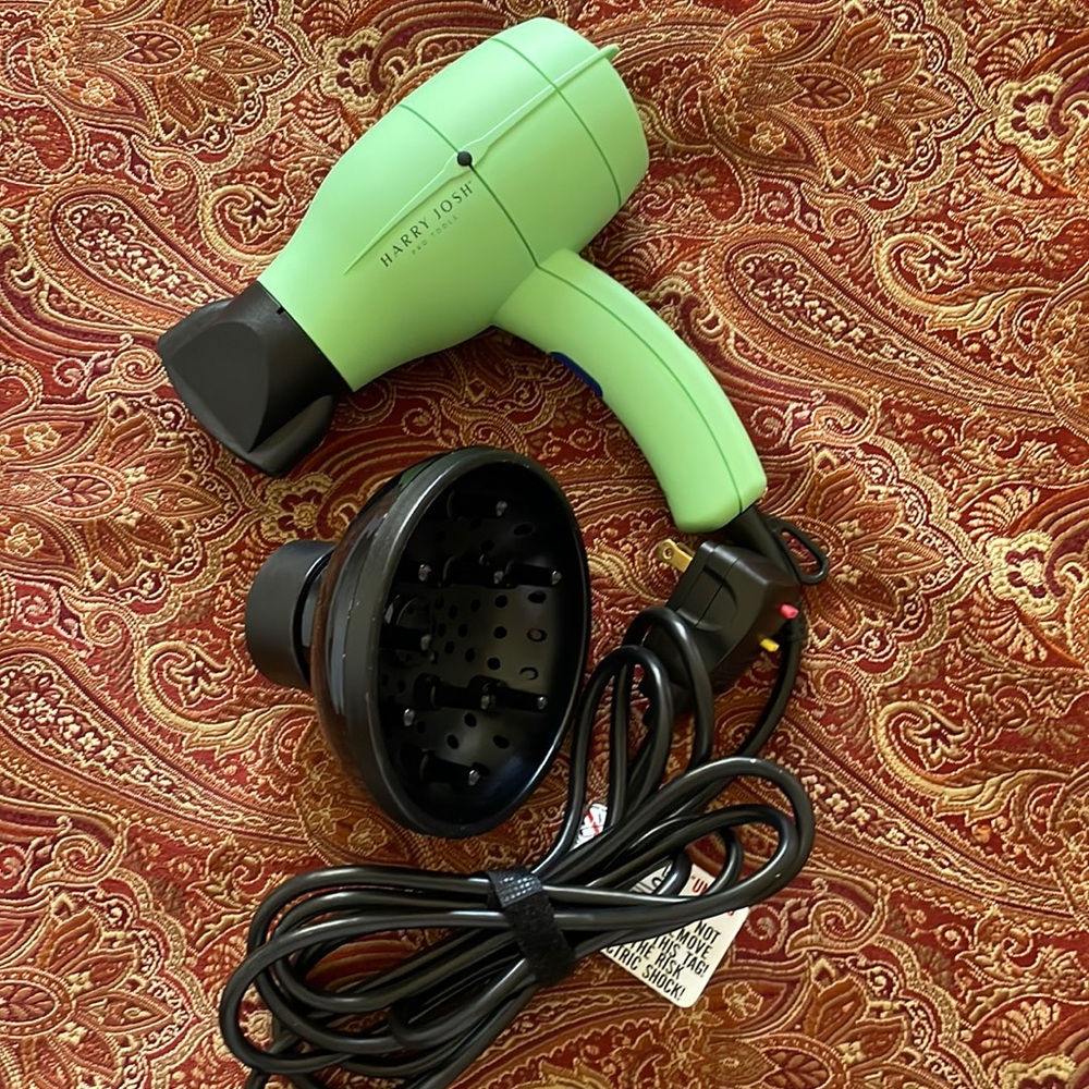 Harry Josh Pro Dryer